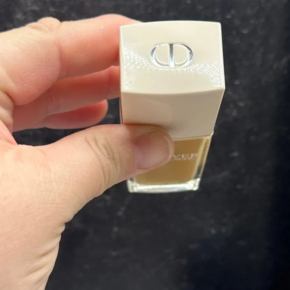 Dior Forever Natural Nude Foundation - Tan 4W0 - 30 ML / 1 Fluid Ounce - Picture 9 of 9